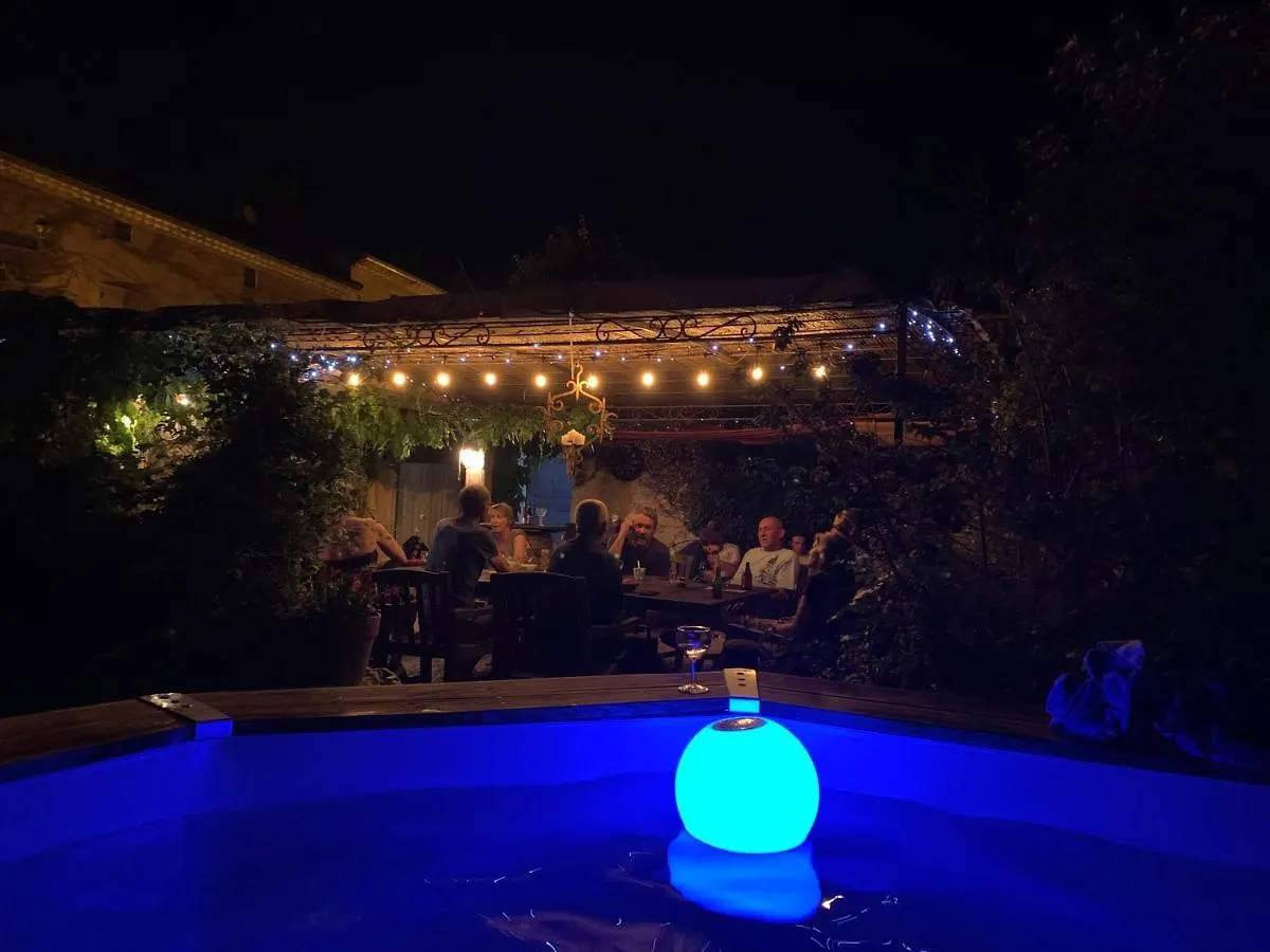 *** Gasthof Chambres Et Table D'Hotes Au Brabo Mormoiron Frankreich