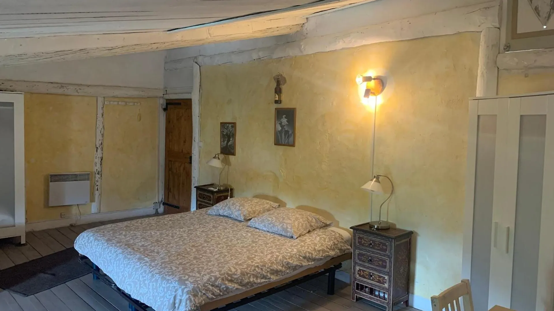 Chambres Et Table D'Hotes Au Brabo Mormoiron Frankreich