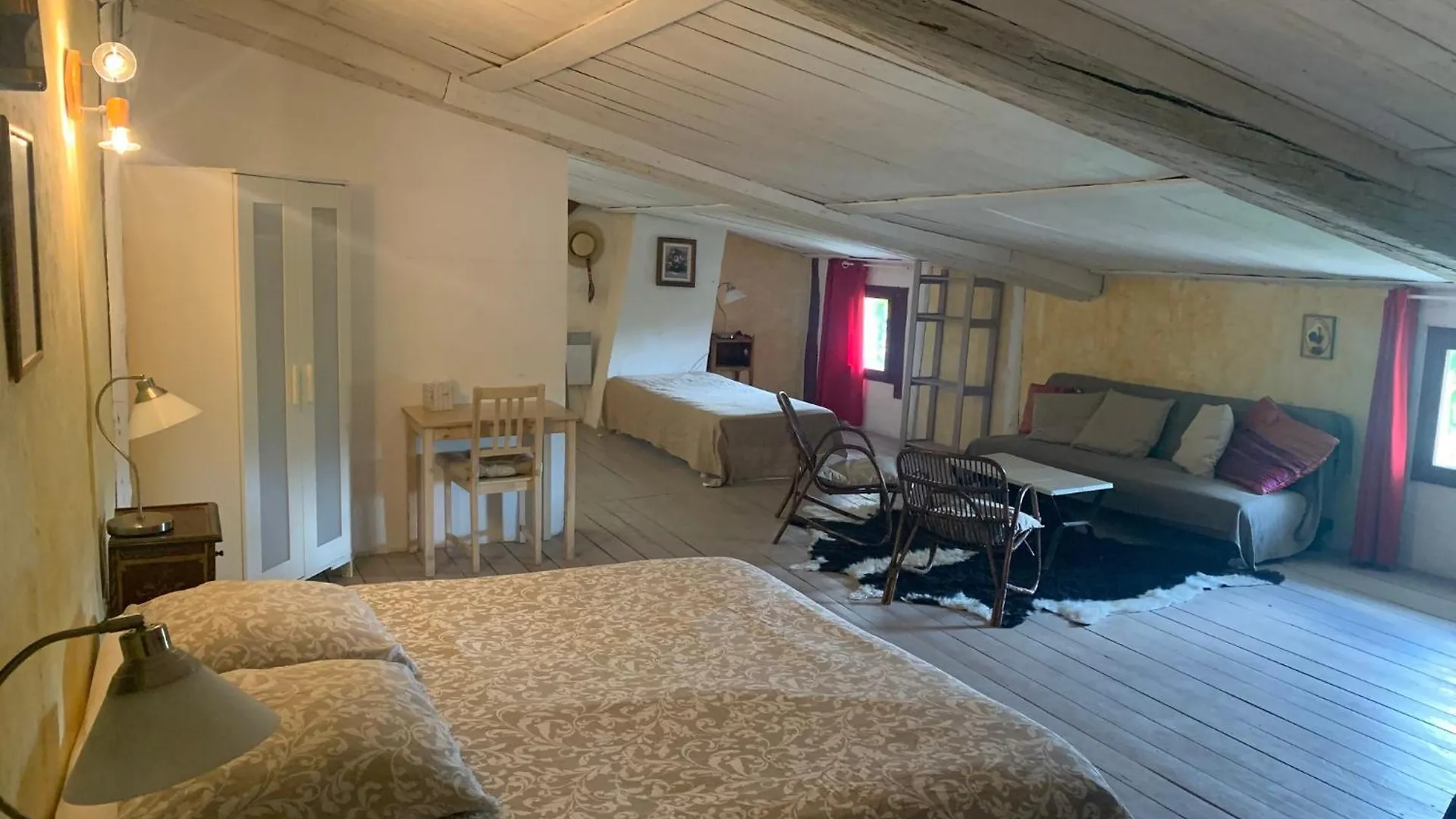 Chambres Et Table D'Hotes Au Brabo Mormoiron 3*,  Frankreich