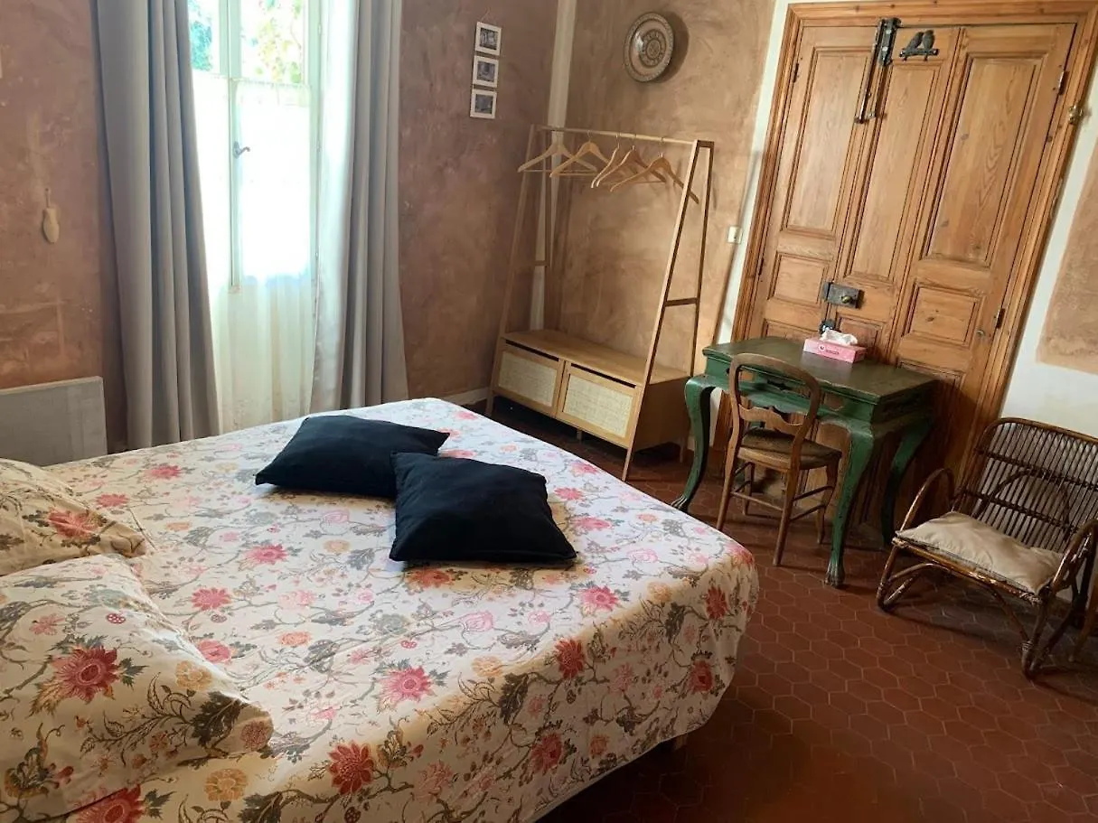 Chambres Et Table D'Hotes Au Brabo Mormoiron 3*,